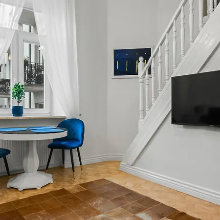 Beautiful Flat. Great Location. Apartment