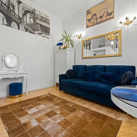 Beautiful Flat. Great Location. Daire