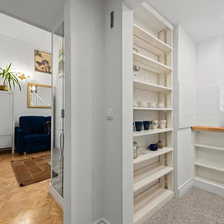 Lejlighed Beautiful Flat. Great Location. *