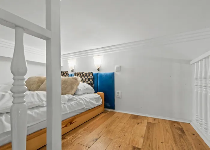 Beautiful Flat. Great Location. * ורשה