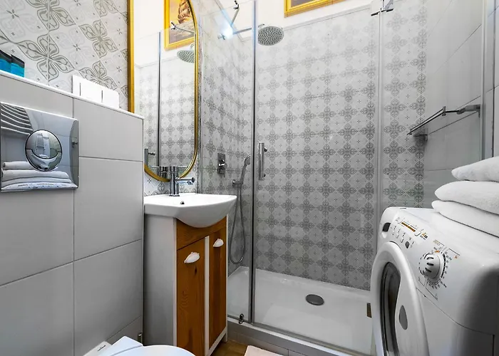 Beautiful Flat. Great Location. דירה